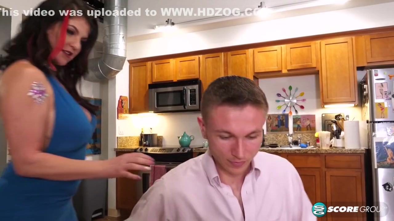 Coralyn Jewel In Fucks Her Client