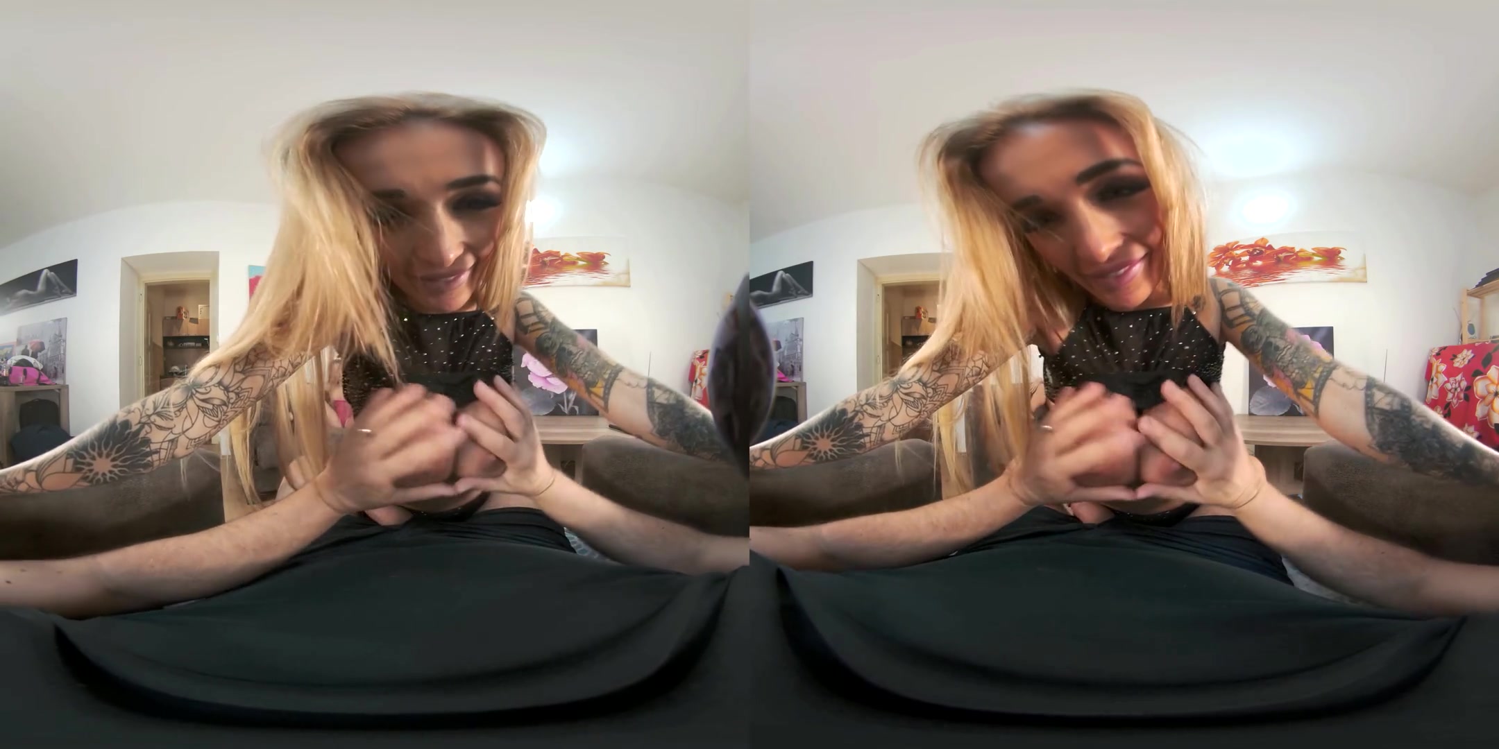 Barbie Esm and Daisy Lee: The Red and the Black - Amazing MFF Threesome Blowjob with Two Pornstars