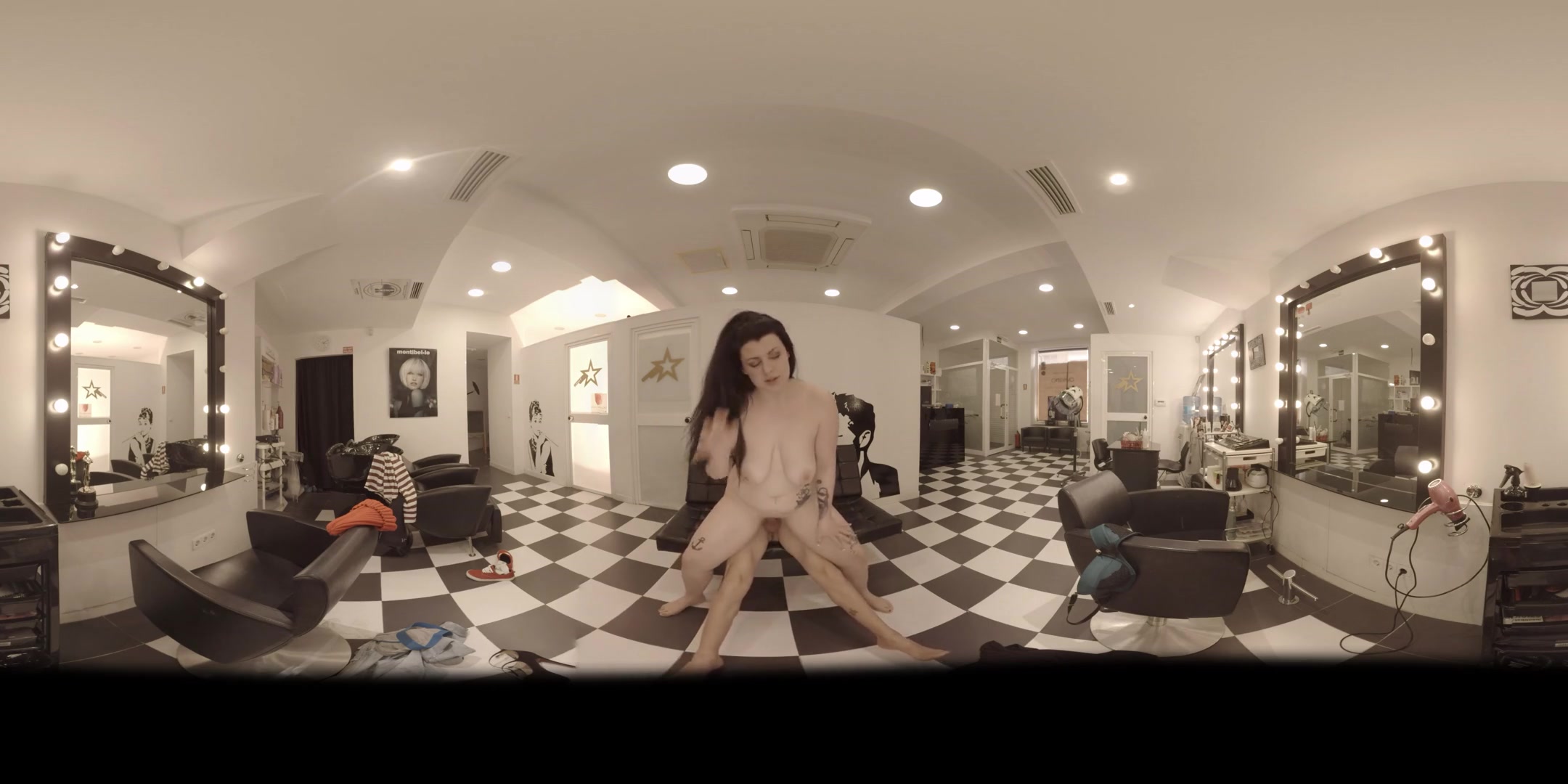 Maria Bose in Special Hairdresser: Perfect Pussy Shaved - VirtualPorn360