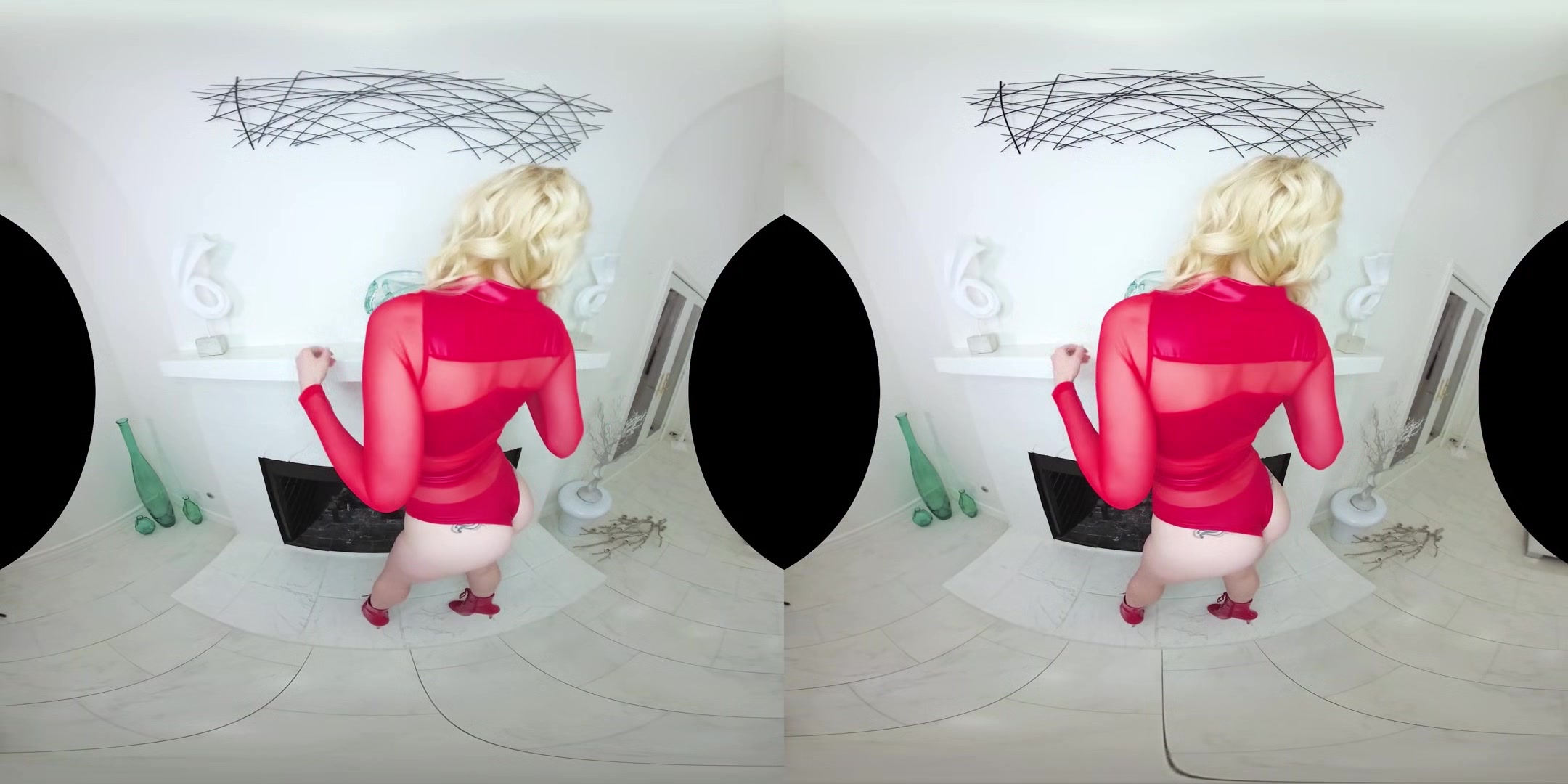 Sarah Banks & Charlotte Stokely - VRHush