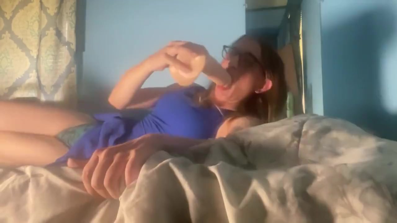Sucking And Fucking A 10 In Dildo