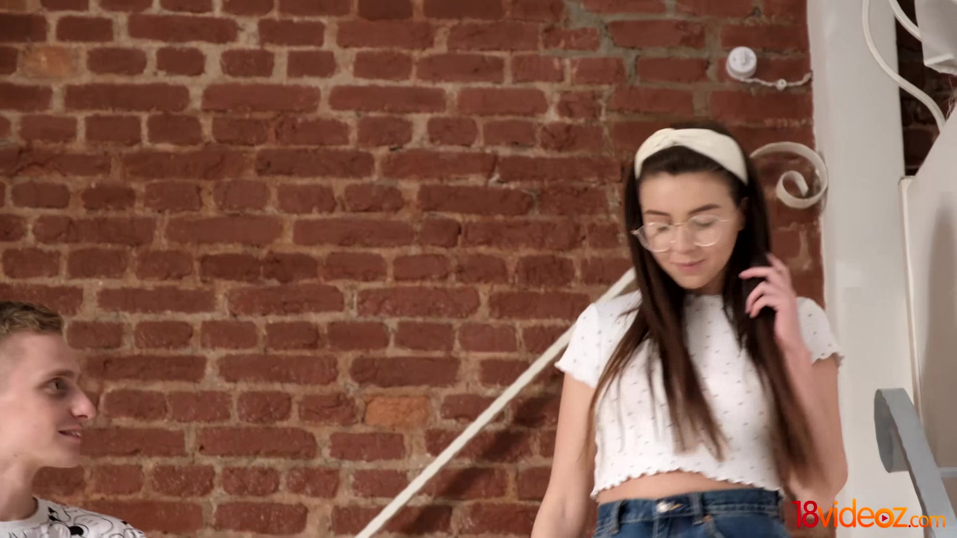 18 Videoz - Kelly Rouss - Nerdy gal fucked on the stairs