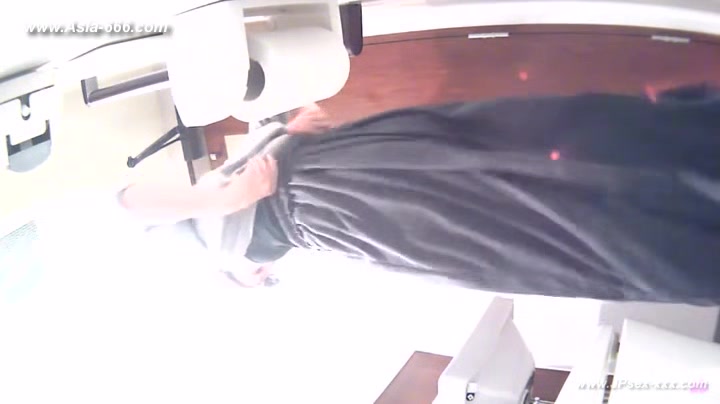 peeping Korean restaurant toilet.23