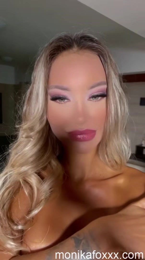 Monika Fox By The Pool Covered In Wax Tries A New Buttplug - Monikafox