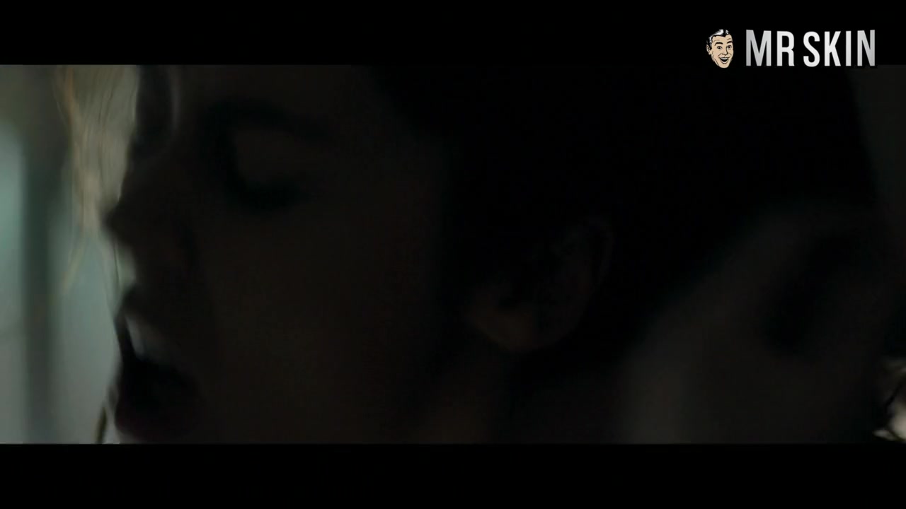 War Dogs' Ana De Armas Bares Her Puppies - Mr.Skin