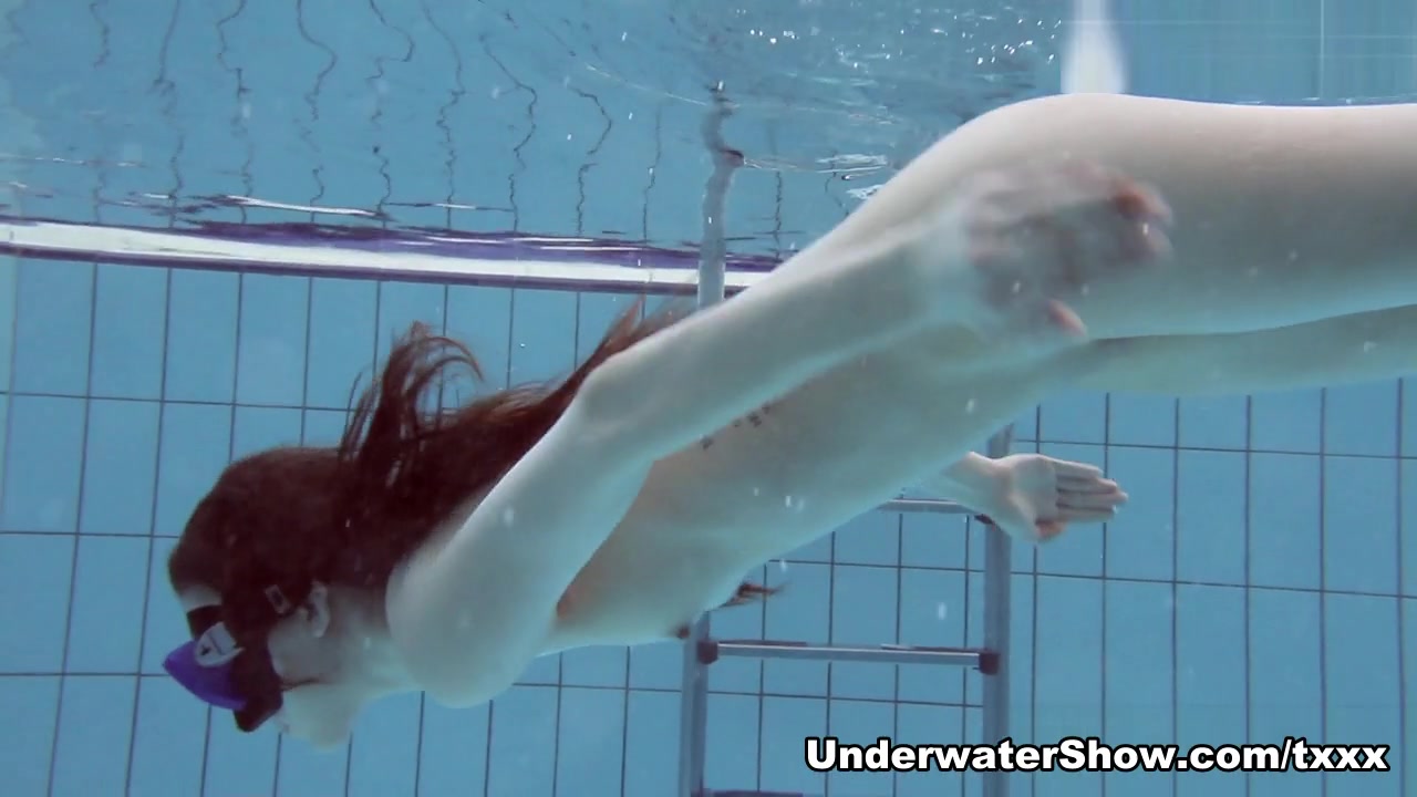 Roxolana Video - UnderwaterShow