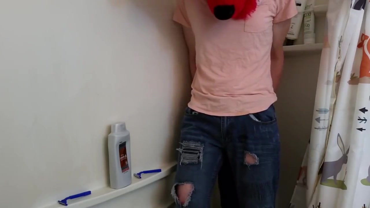Stupid Vixen Wets Her Pants