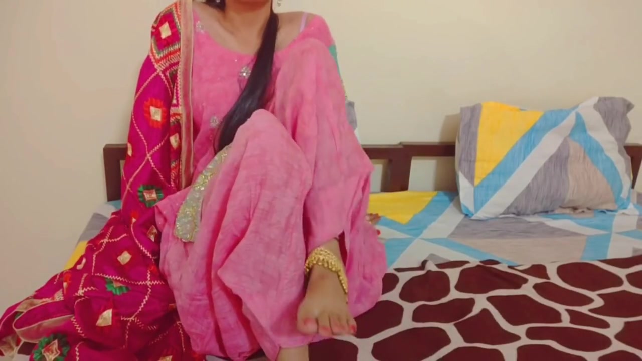 Indian Desi Married Step-sister Cheats On Her Husband And Gets Fucked By Step-brother Foot Fetish Seduce In Hindi Audio