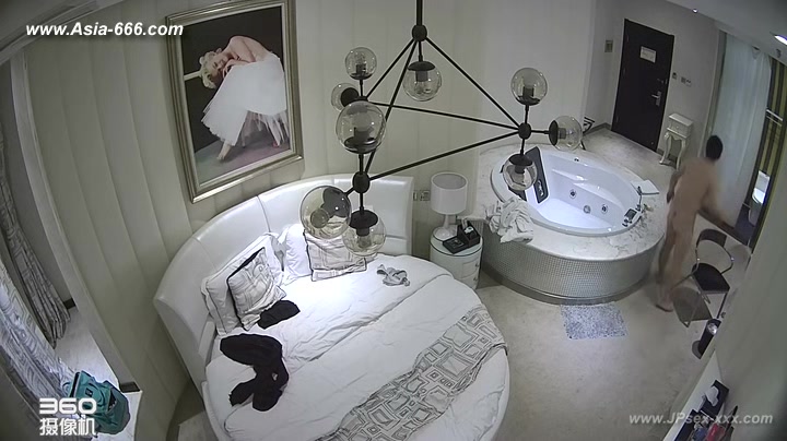 Hackers use the camera to remote monitoring of a lover's home life.264