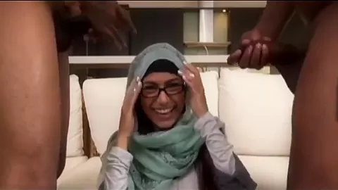 Mia Khalifa vs. Rindswurst 1 of 2