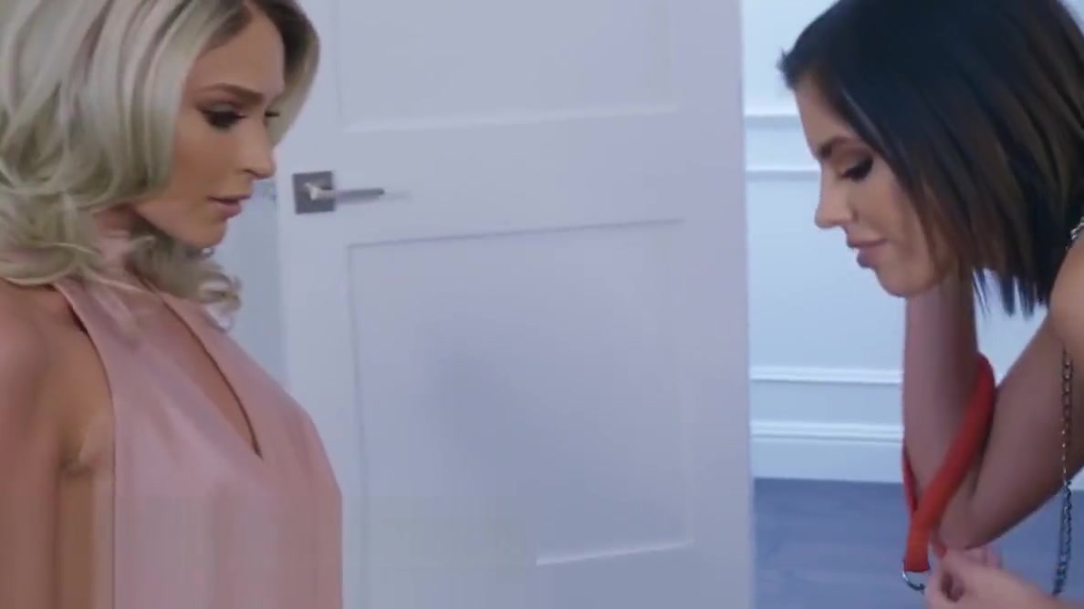 Adriana Chechik, Emma Hix & Jake Adams - A Cold Night