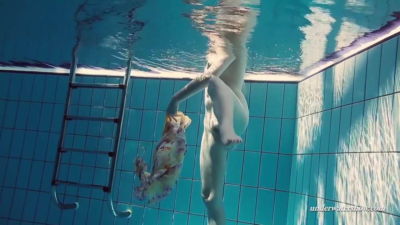 Nudist teen 18+ Enjoy Nude Swimming And Being Horny