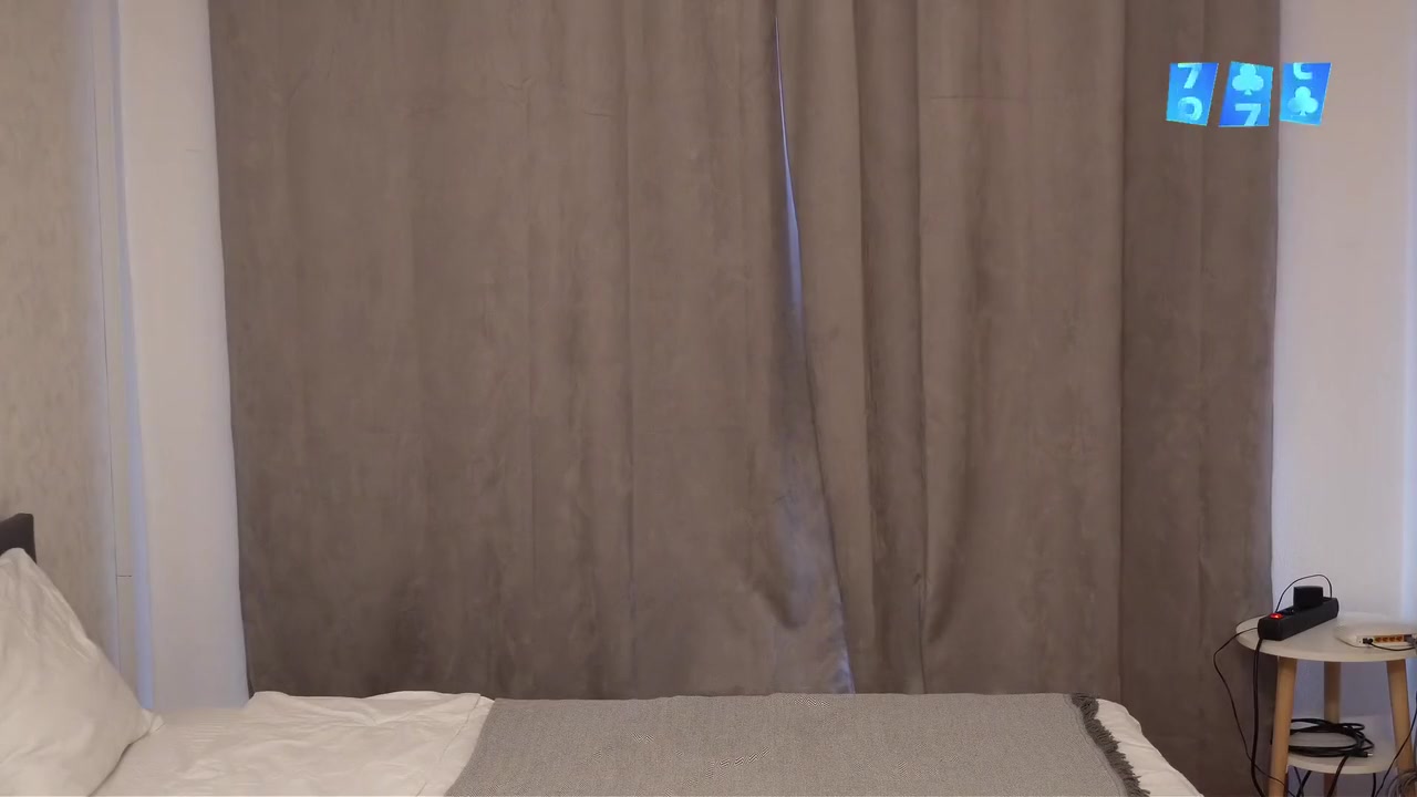 Sexy Realtor Sold An Apartment And Got A Dick In Her Cheek