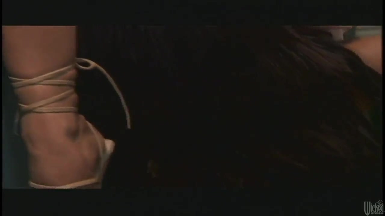 Kaylani Lei's tongue reaches for Lezley Zen's cunt
