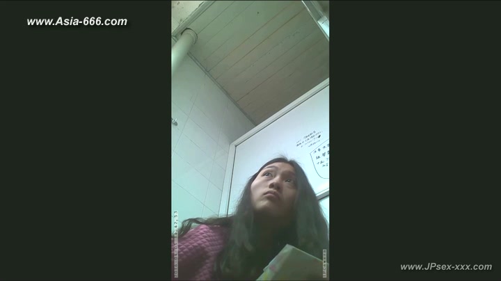 chinese girls go to toilet.33