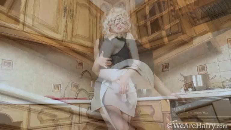 Anita Mao orgasms from playing in her kitchen - WeAreHairy