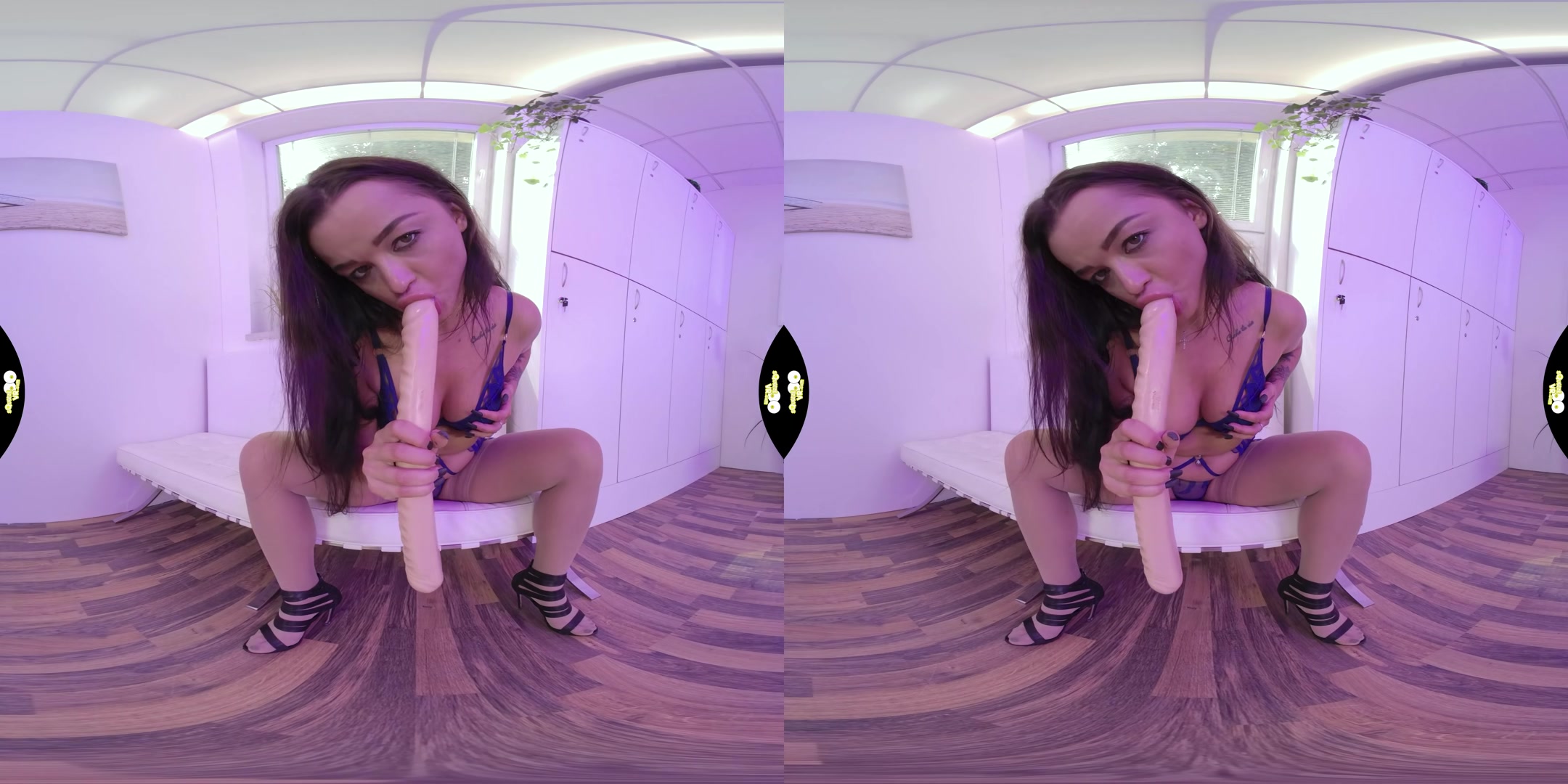 Horny Daphne Klyde - SqueezeVR