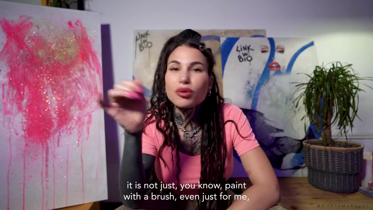 Marta Make In Hands And Erotic Art