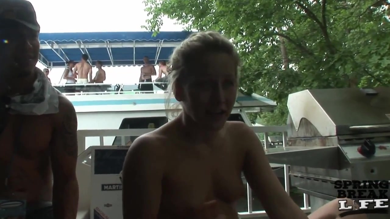 Party Naked on the Lake for a Sunday Afternoon - SpringbreakLife