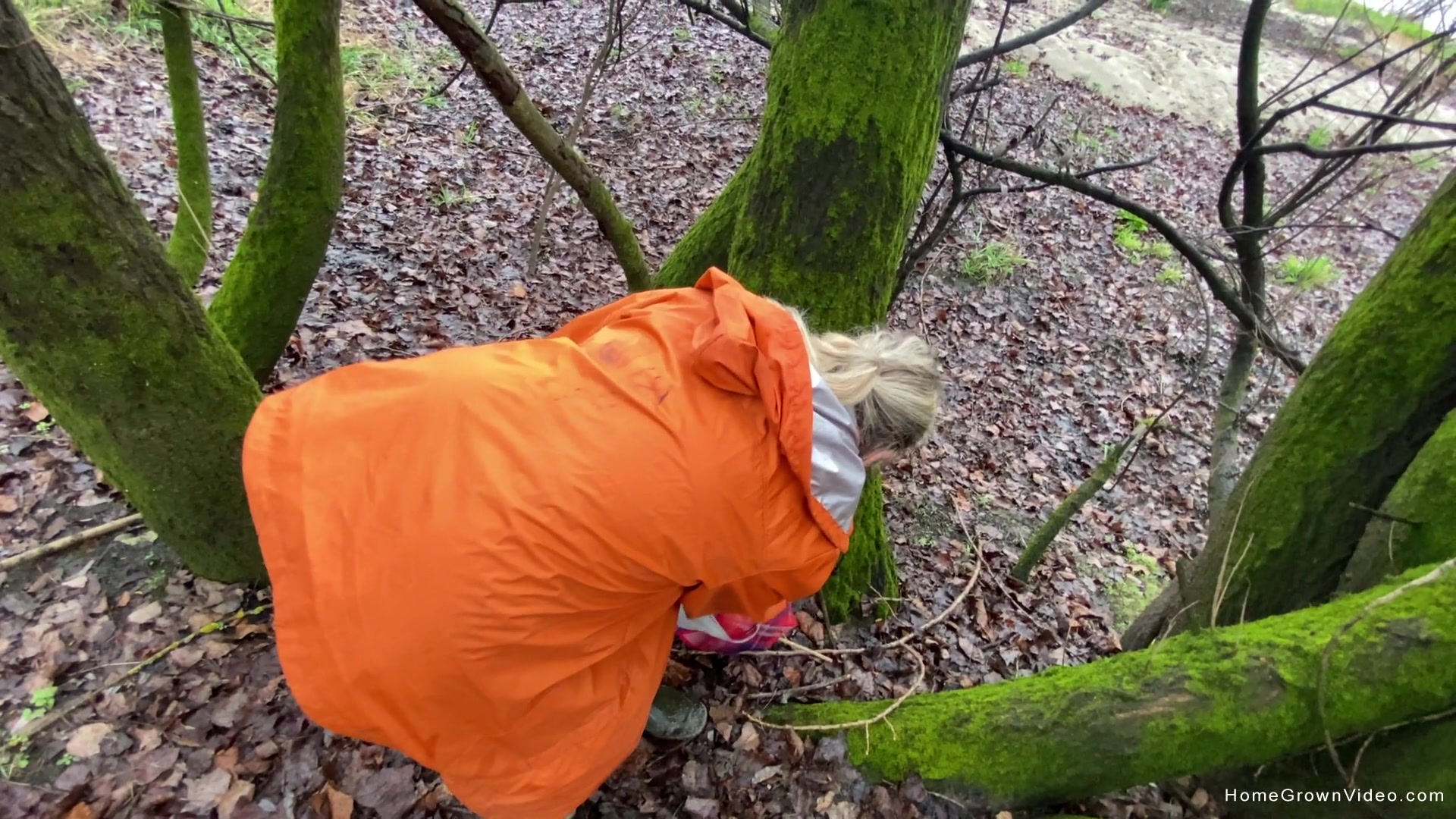 Amateur Banging In The Woods - Luna Green & Markus Green
