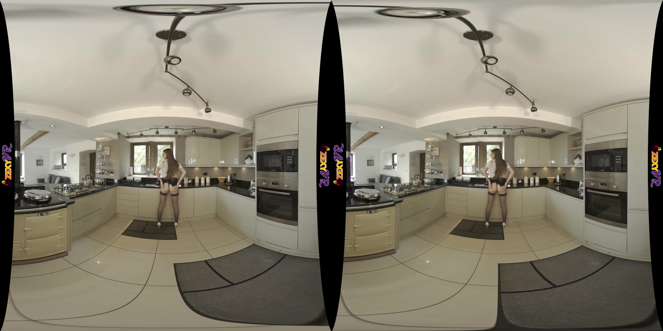 Aren't I Sexy? featuring Tara - ZexyVR