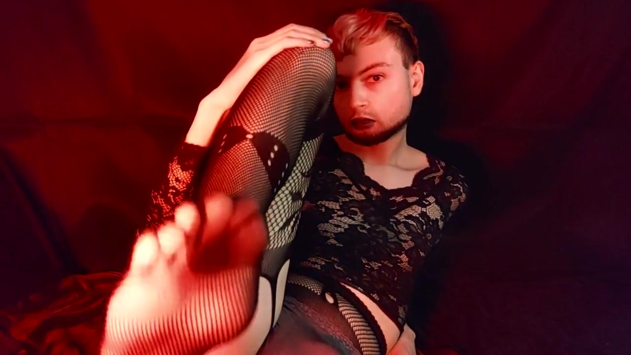 Cute Queer In Lingerie Masturbates And Plays With Asshole