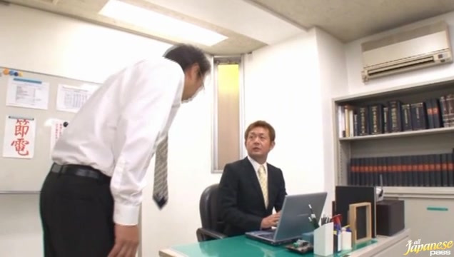 Cleaning Lady Yuu Kawakami Gets Fingered In The Bathroom