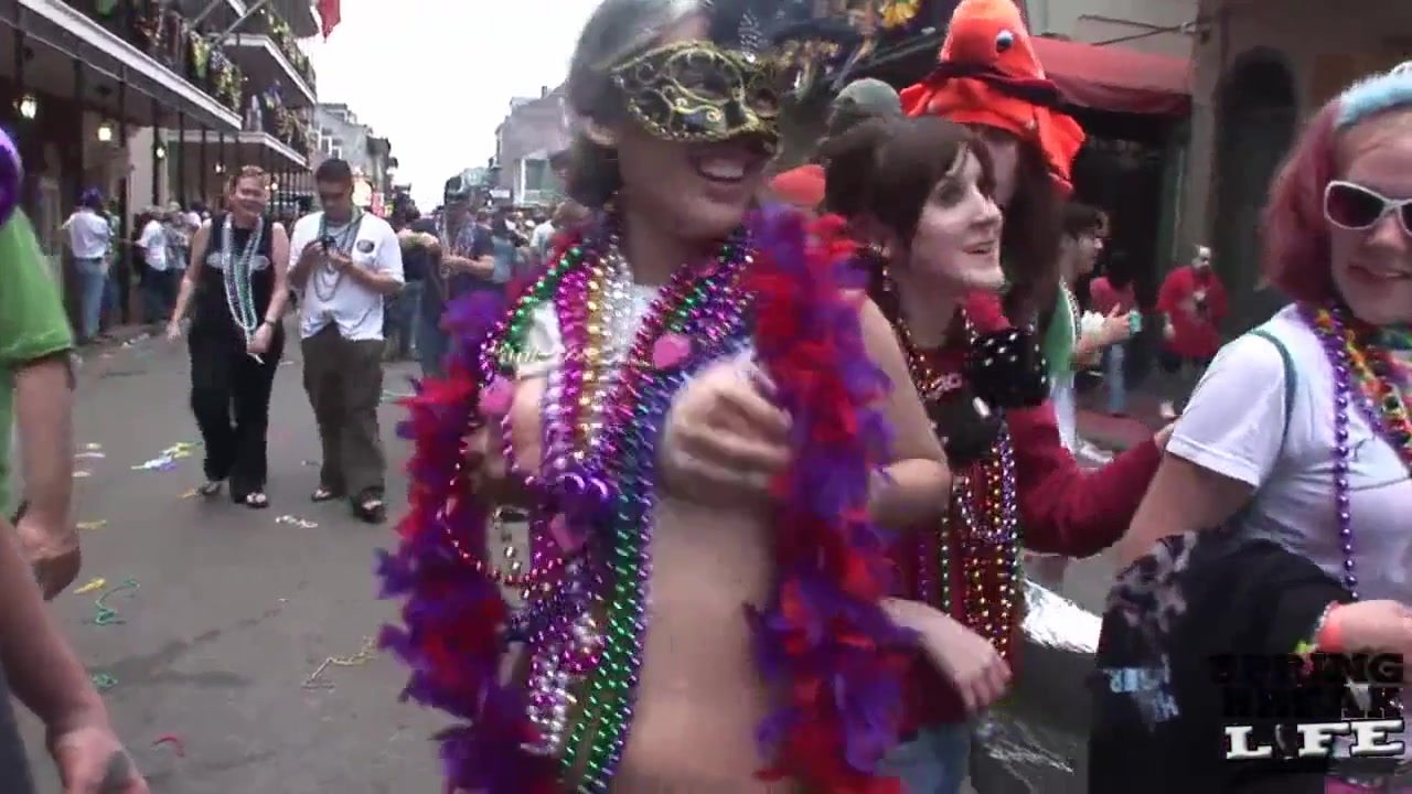 Mardi Gras Train Wreck of Awesomeness - SpringbreakLife