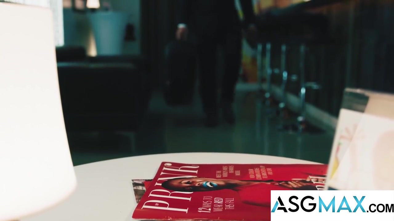 Hunky Business Men Strangers Have Rough Anal After Missed Flight