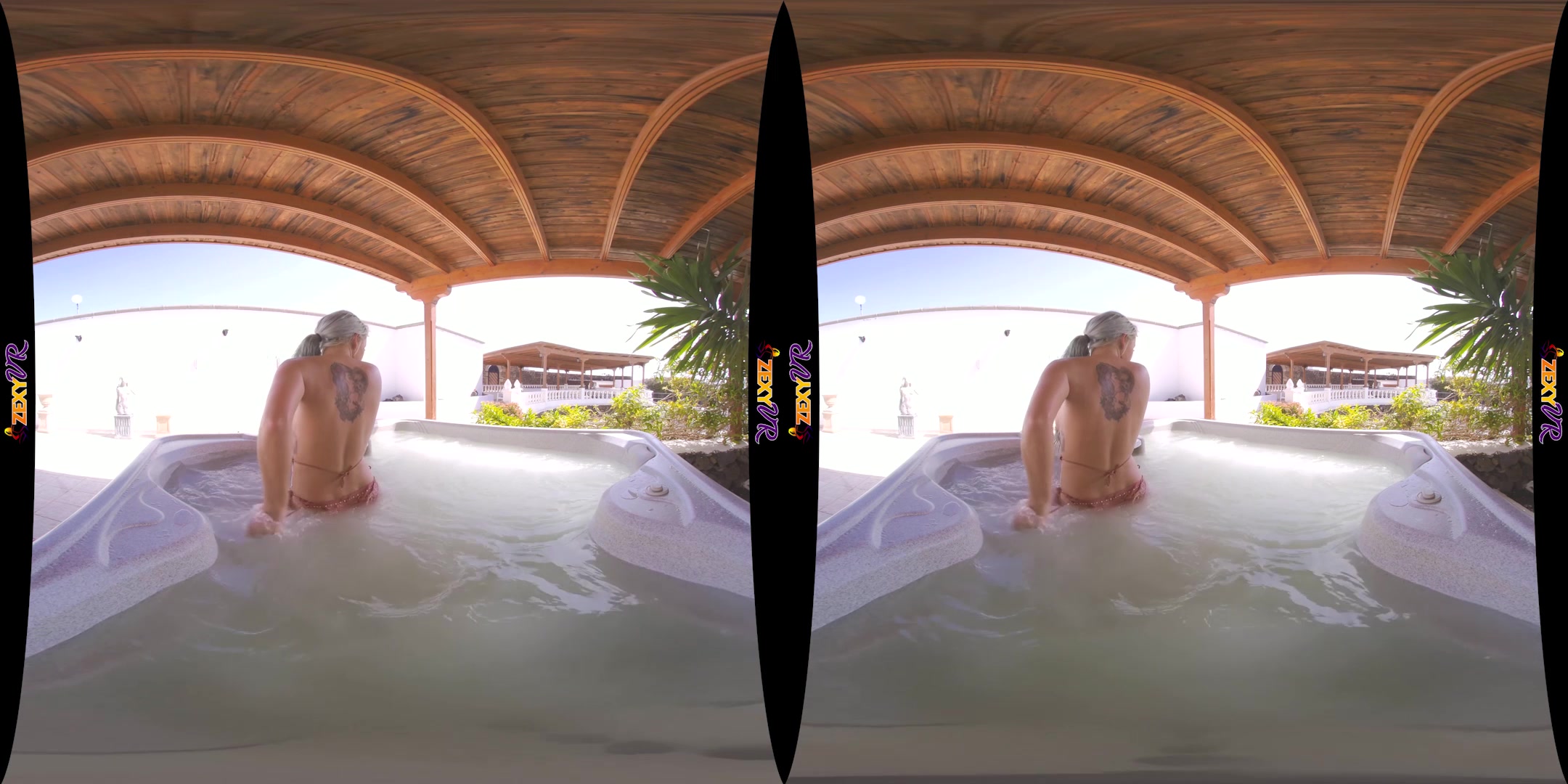 Hot Tub Date featuring Chloe - ZexyVR