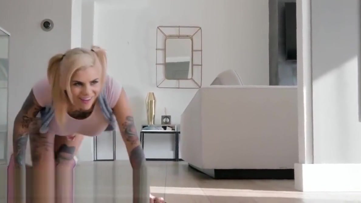 Bonnie Rotten Alex Legend - Bunny Smitten - Reality Kings
