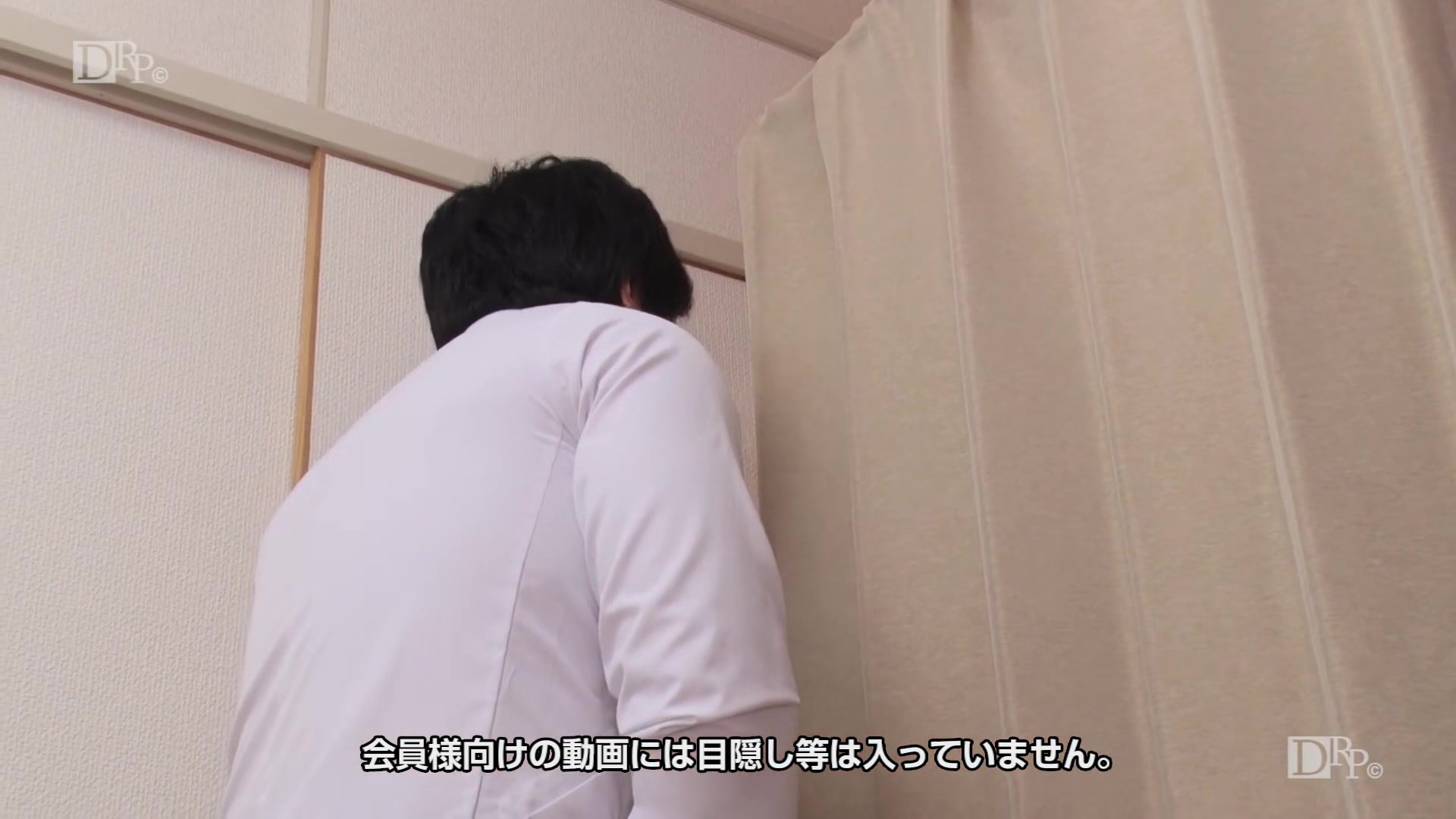 Ami Oya When The Masseur Massages The Shaved Pussy, It Feels Too Comfortable And Blows Up To The Tide - 10musume