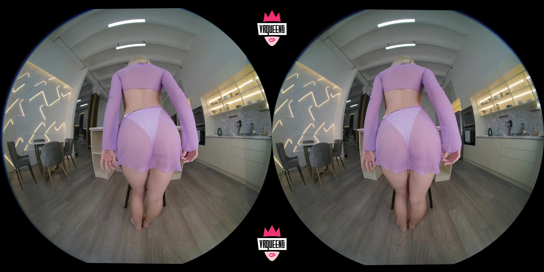 Happy Time In Kitchen - Vr Queens