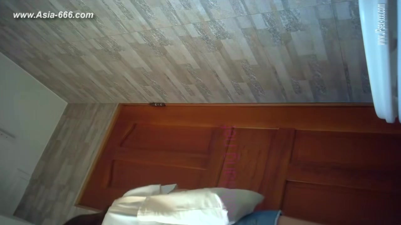 chinese girls go to toilet.302