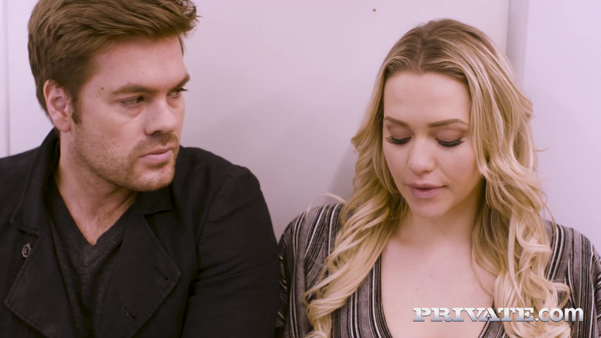 Mia Malkova, horny in the laundrette - Private