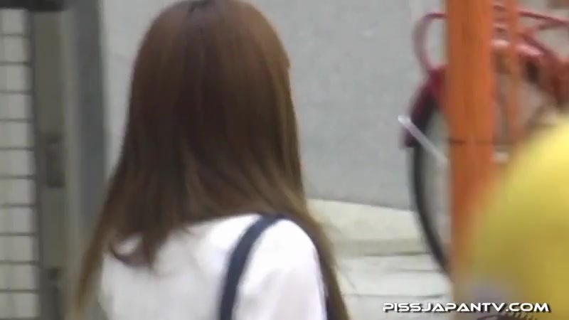 Fingering In The Stream - PissJapanTV
