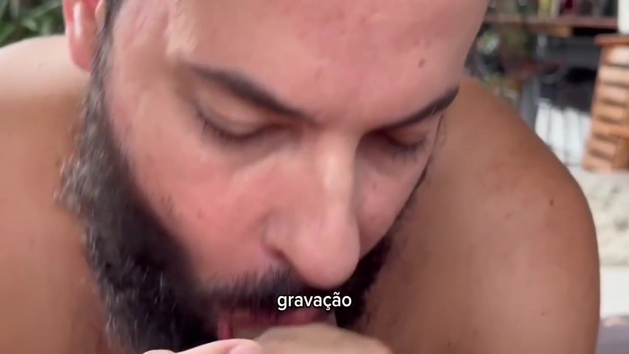 Homem Barbudo Chupa 41 Paus - 41º Mamada Bonus - Video Completo 12 Min