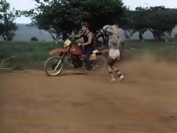 Ginger Lynn Allen, Lois Ayres, Bunny Bleu in vintage xxx clip