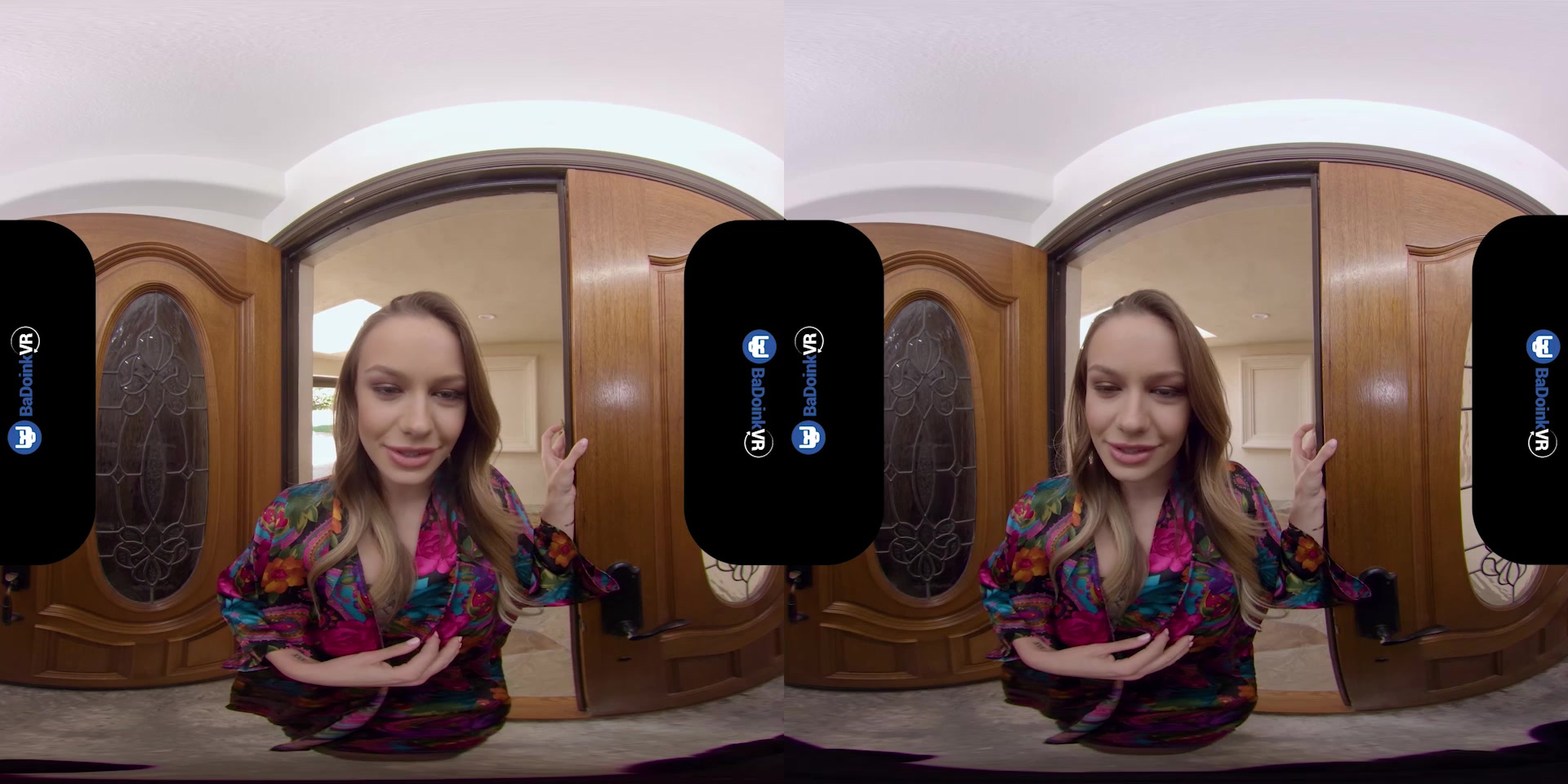 Naomi Swann in Swann Dive - BadoinkVR