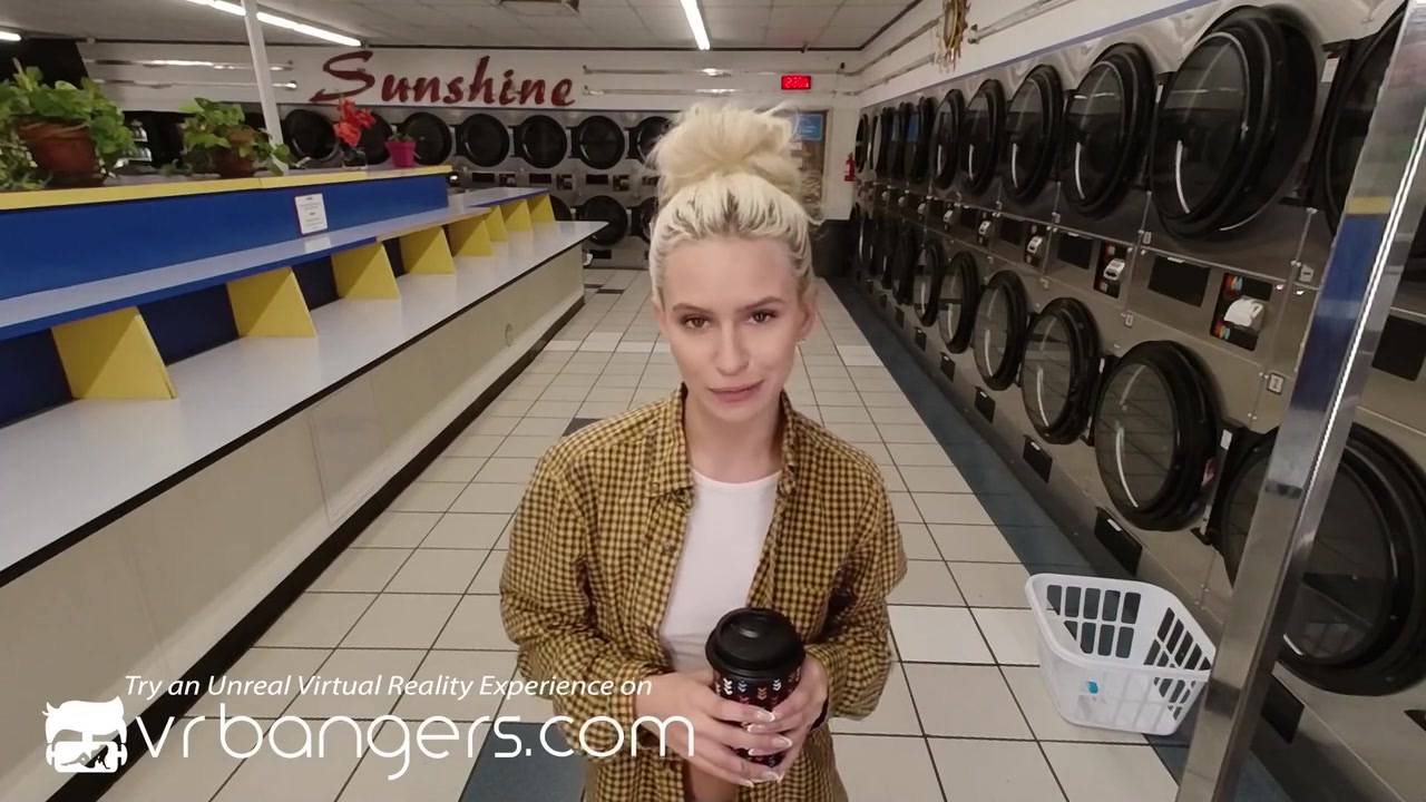 Kiara Cole In Seducing Neighbor In Public Laundry With Her Naked Skinny Body And Tight Pussy