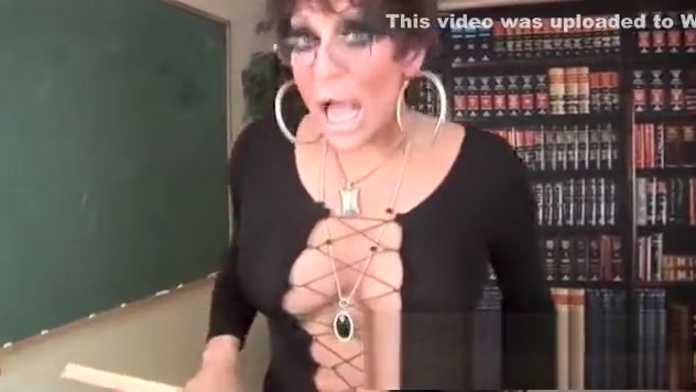 mature shemale teacher Se La Casca