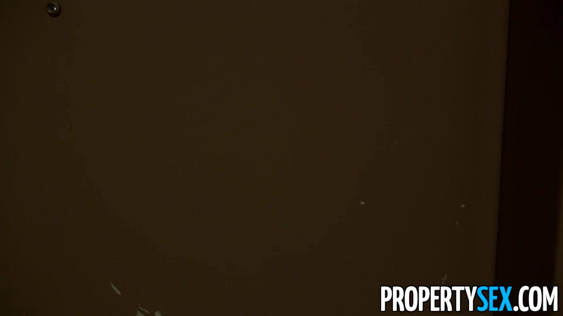 Cute Real Estate Agent Fucks Her Ex-Boyfriend In Condo