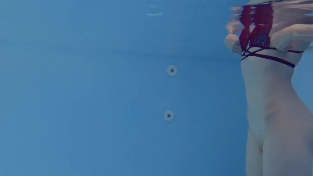 Hottest Russian Babes In The Swimming Pool In 4k