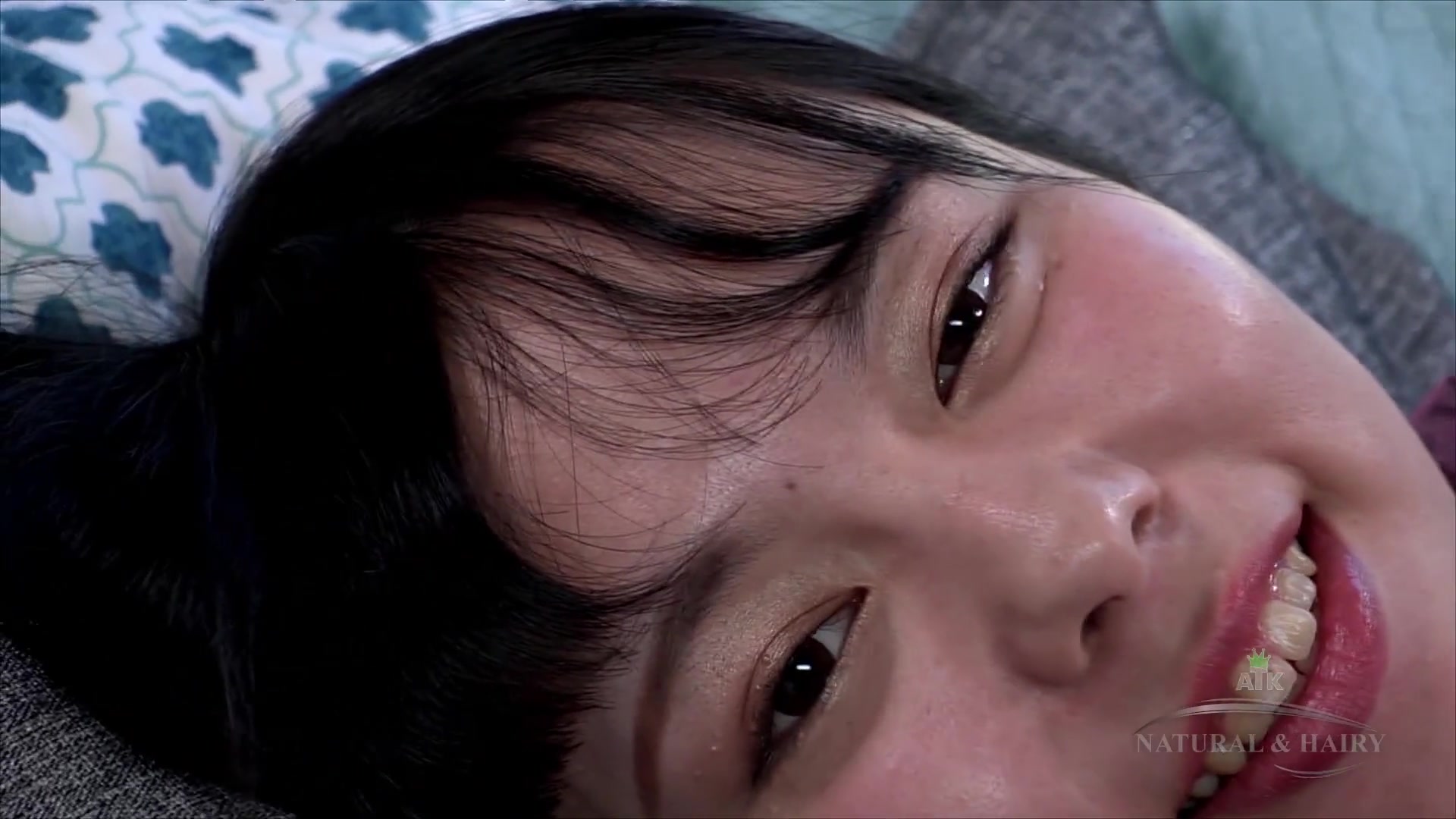 Japanese Babe Cums Hard On Her Toy
