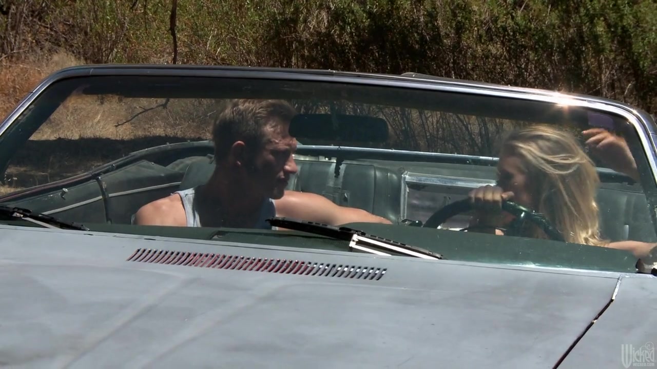 Nicole Aniston In Summer Lovin, Scene 2