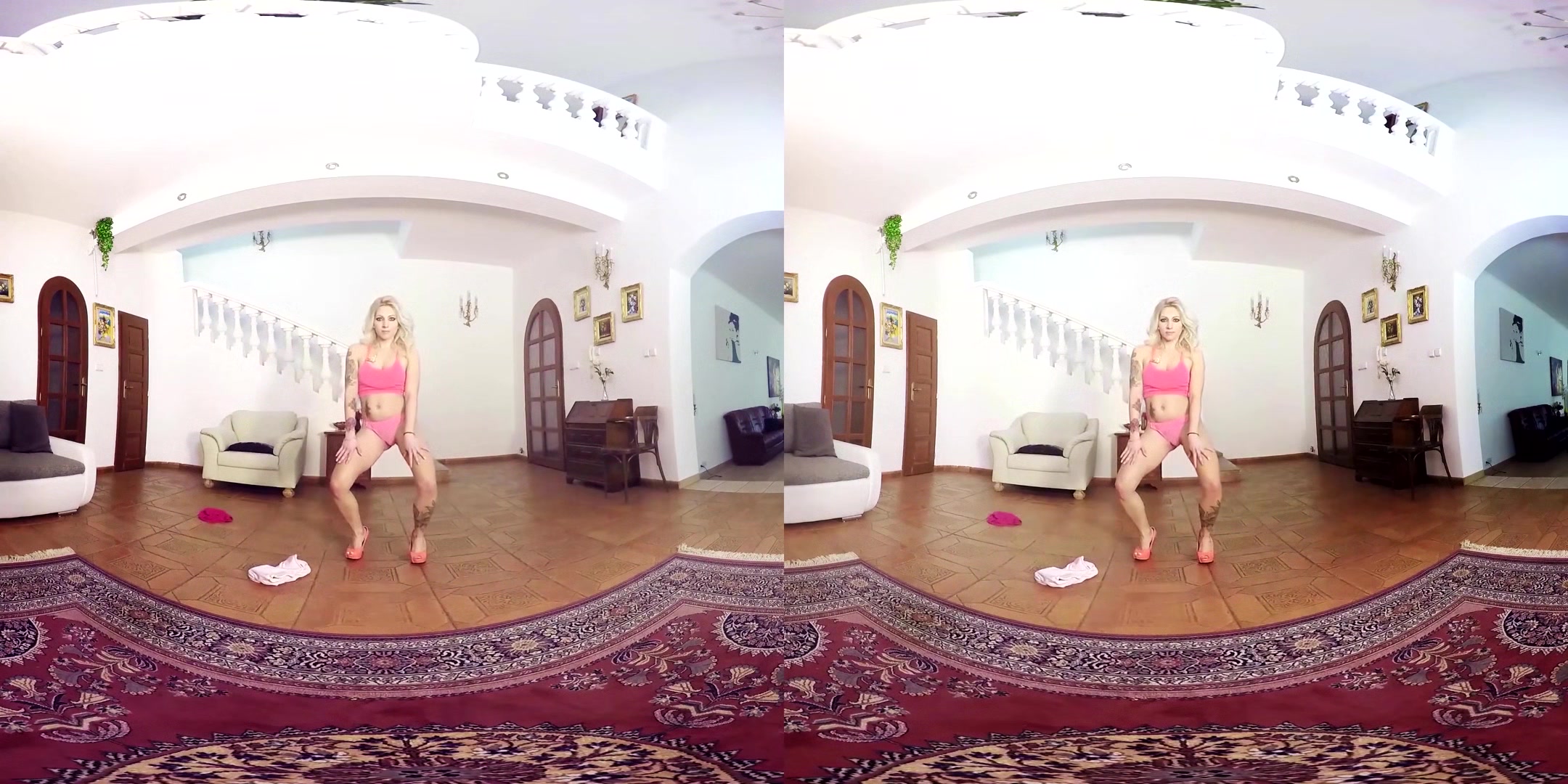 040 - Vanessa Sweet - Blonde Amateur Strip Toying