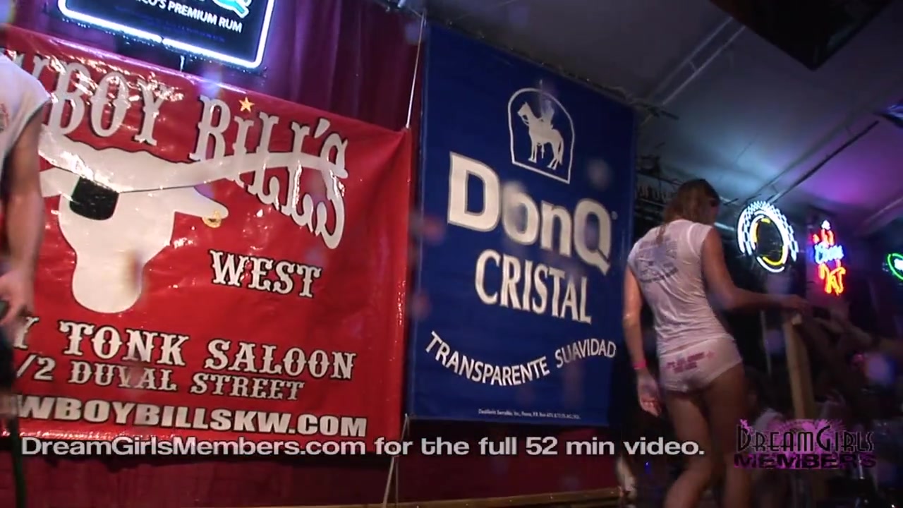 Wild Swinger Party Wet T-Shirt Contest With Hot Cougars - DreamGirlsMembers