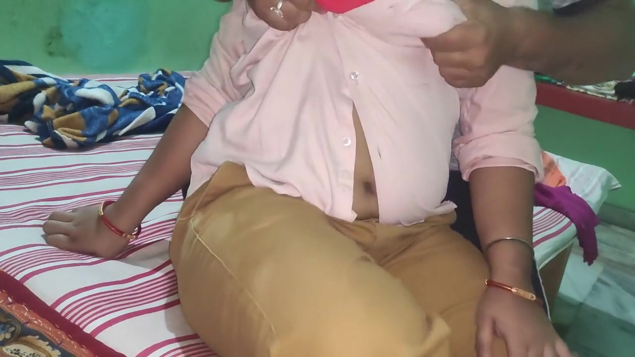 College Ki Friend Ko Ghar Bulakr Akele Me Choda