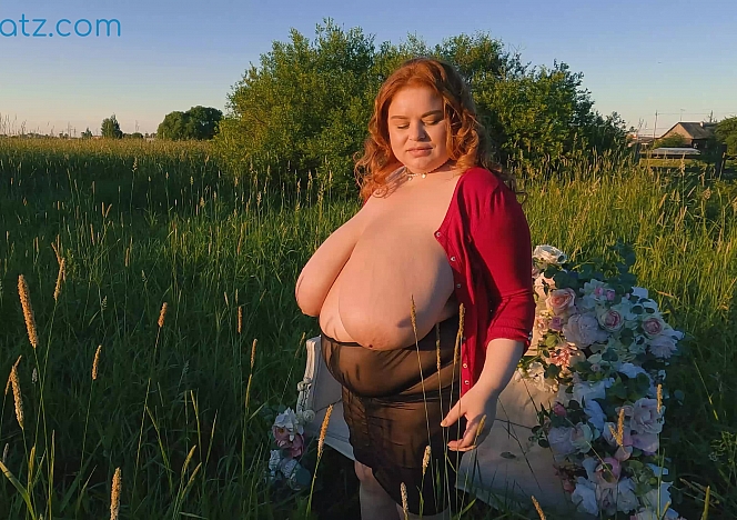 My Big Boobs in the Sun - RealAnnaKatz