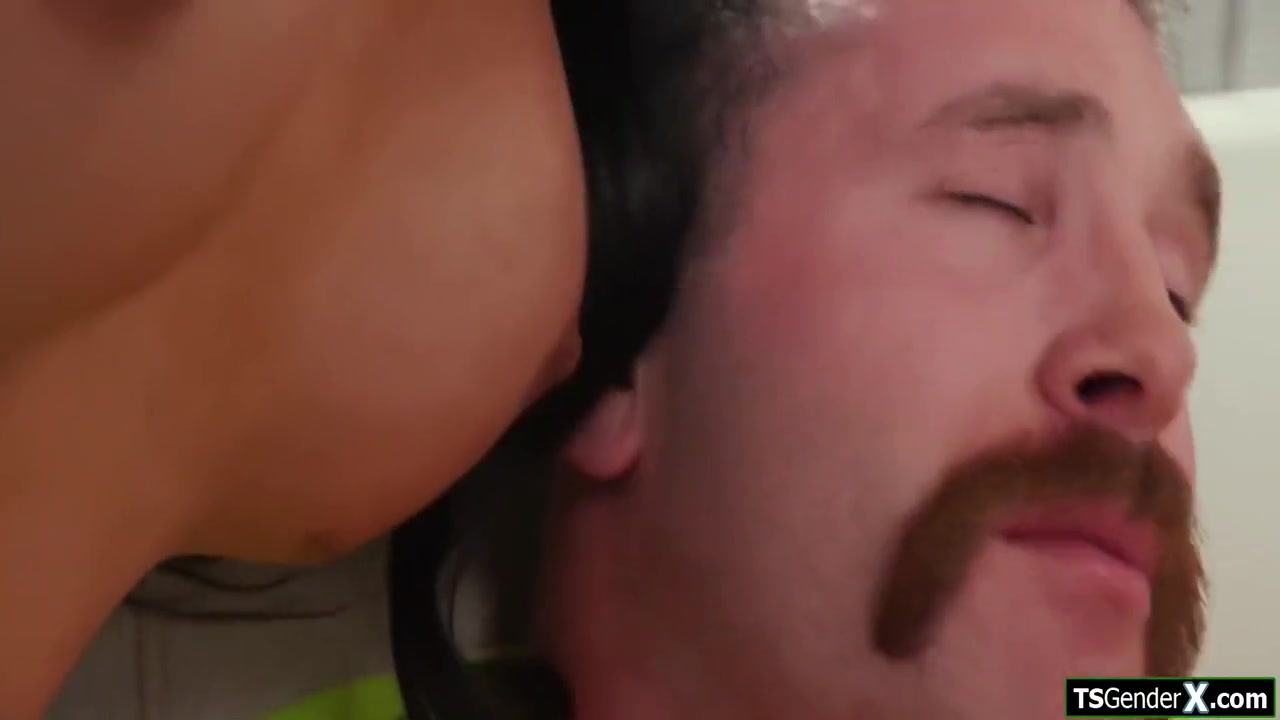 A Blowjob Is Not Cheating Even The Former President Said So - Aubrey Kate And Austin Rex